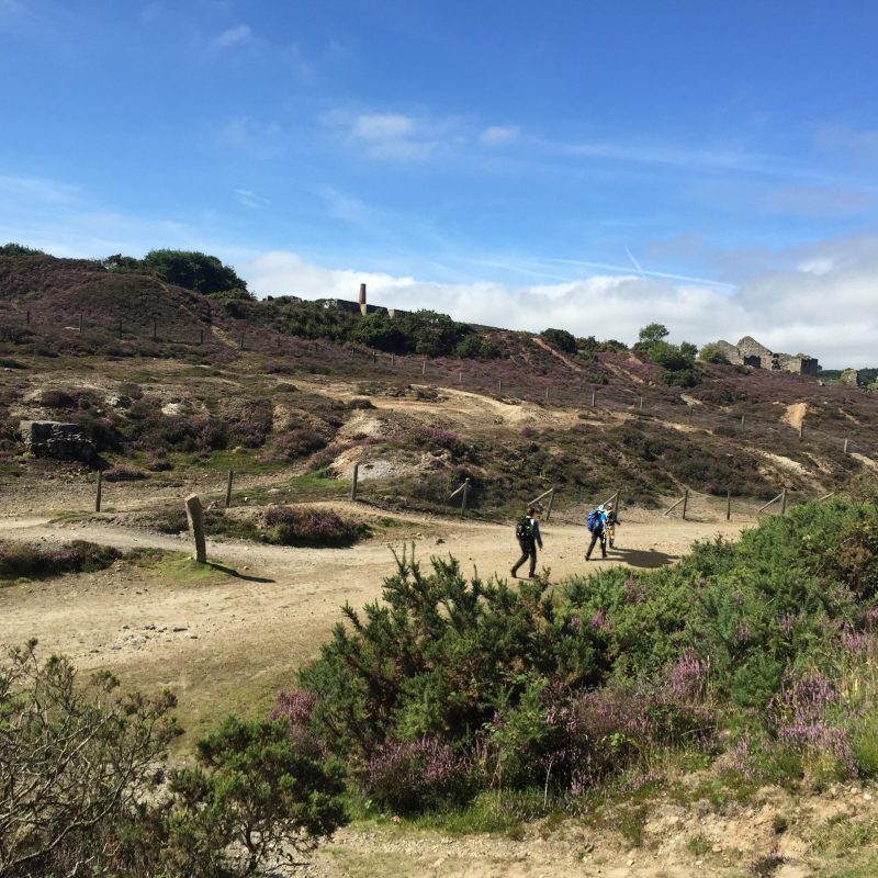 Outdoor Gear l Hiking Gear I iZarin